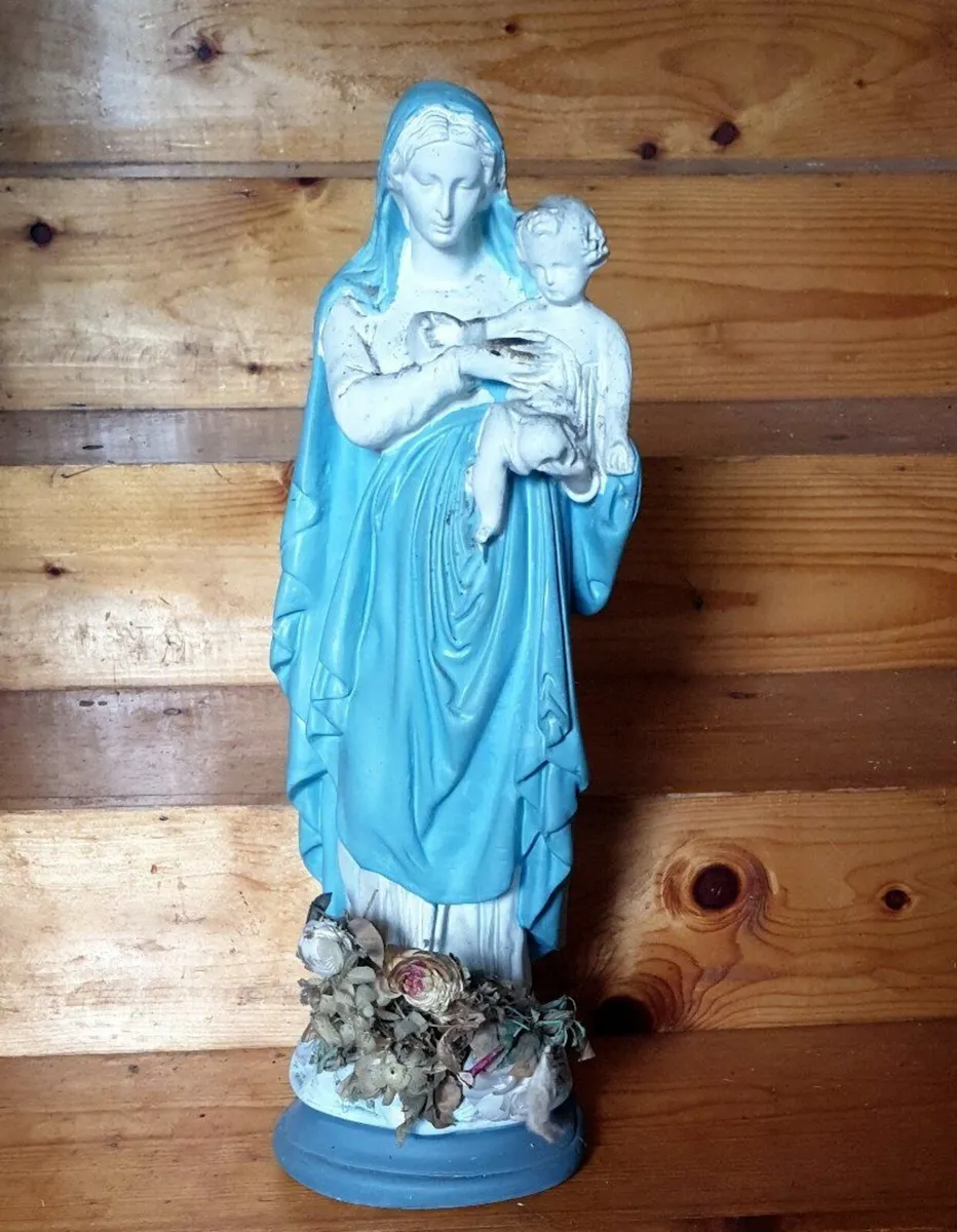 Large 32" Vintage Madonna & Child Chalkware Statue - Image 3