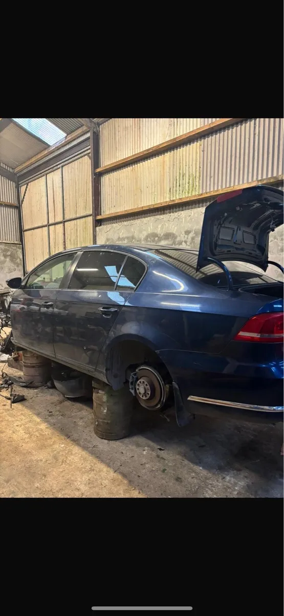 Breaking B7 Volkswagen Passat 2012 - Image 1