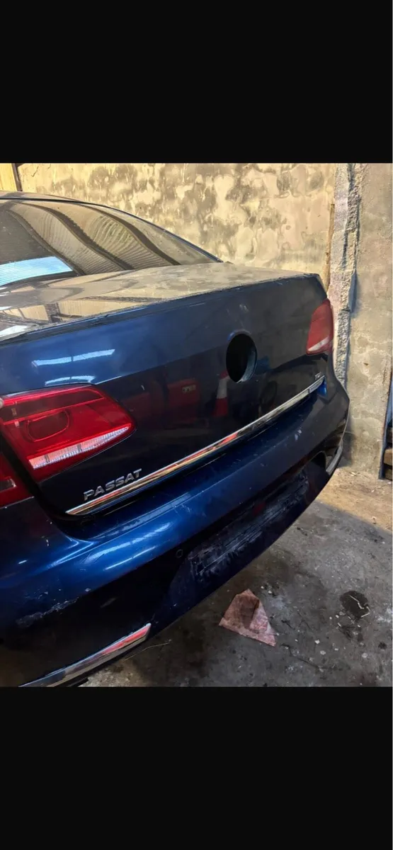 Breaking B7 Volkswagen Passat 2012 - Image 2