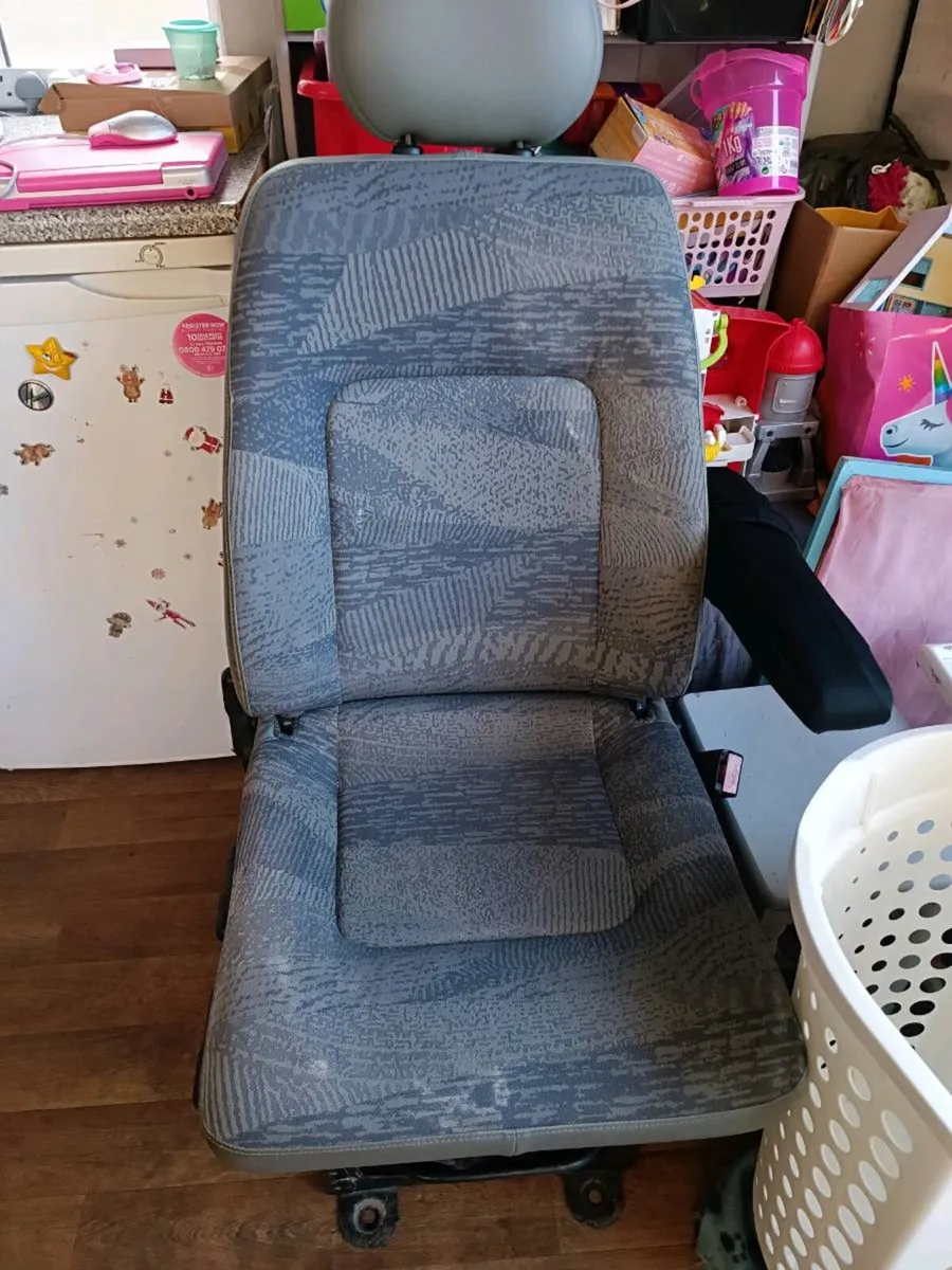 Renault master driver seat (up to 2010) - Image 1