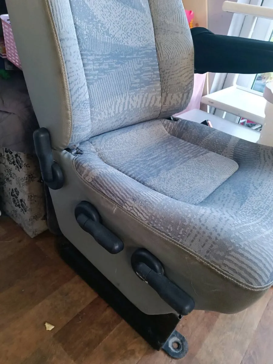 Renault master driver seat (up to 2010) - Image 2