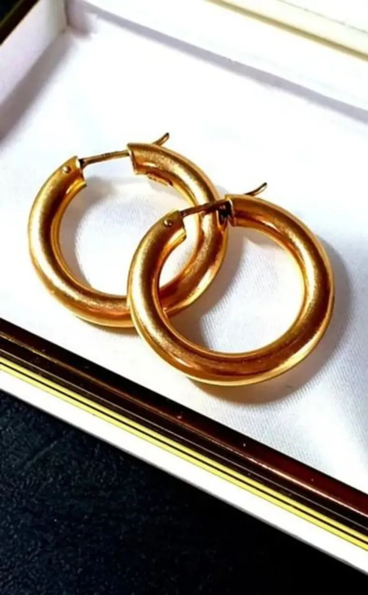 Vintage 'Chunky' 9 ct Gold Hoops - Image 4