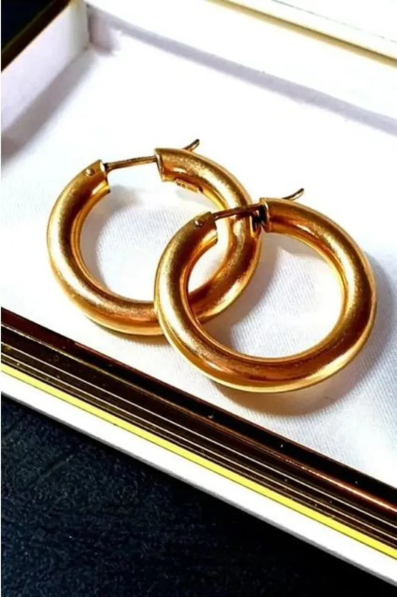 Vintage 'Chunky' 9 ct Gold Hoops - Image 3