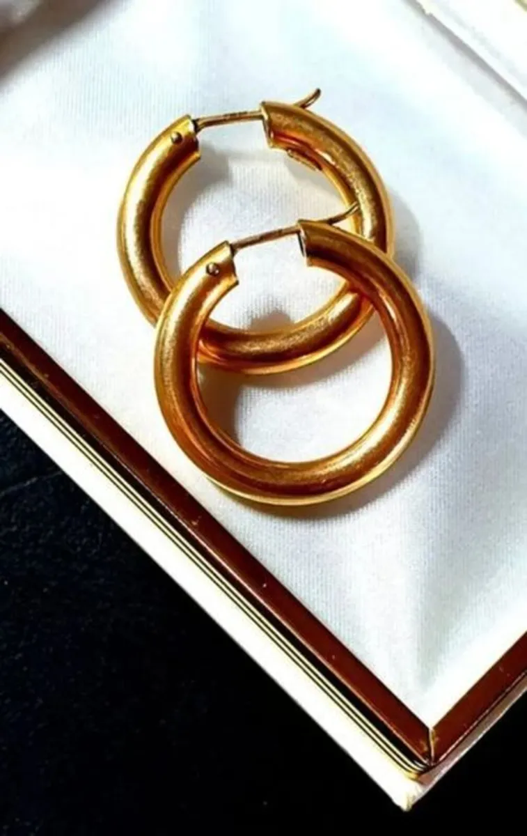 Vintage 'Chunky' 9 ct Gold Hoops - Image 1