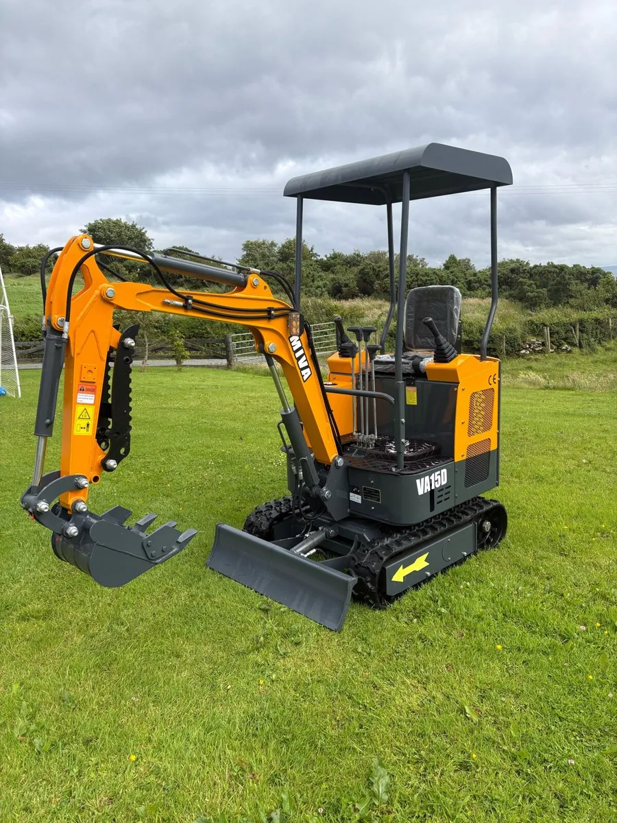 1.5/1.2T mini digger ❌NO VAT❌ - Image 1