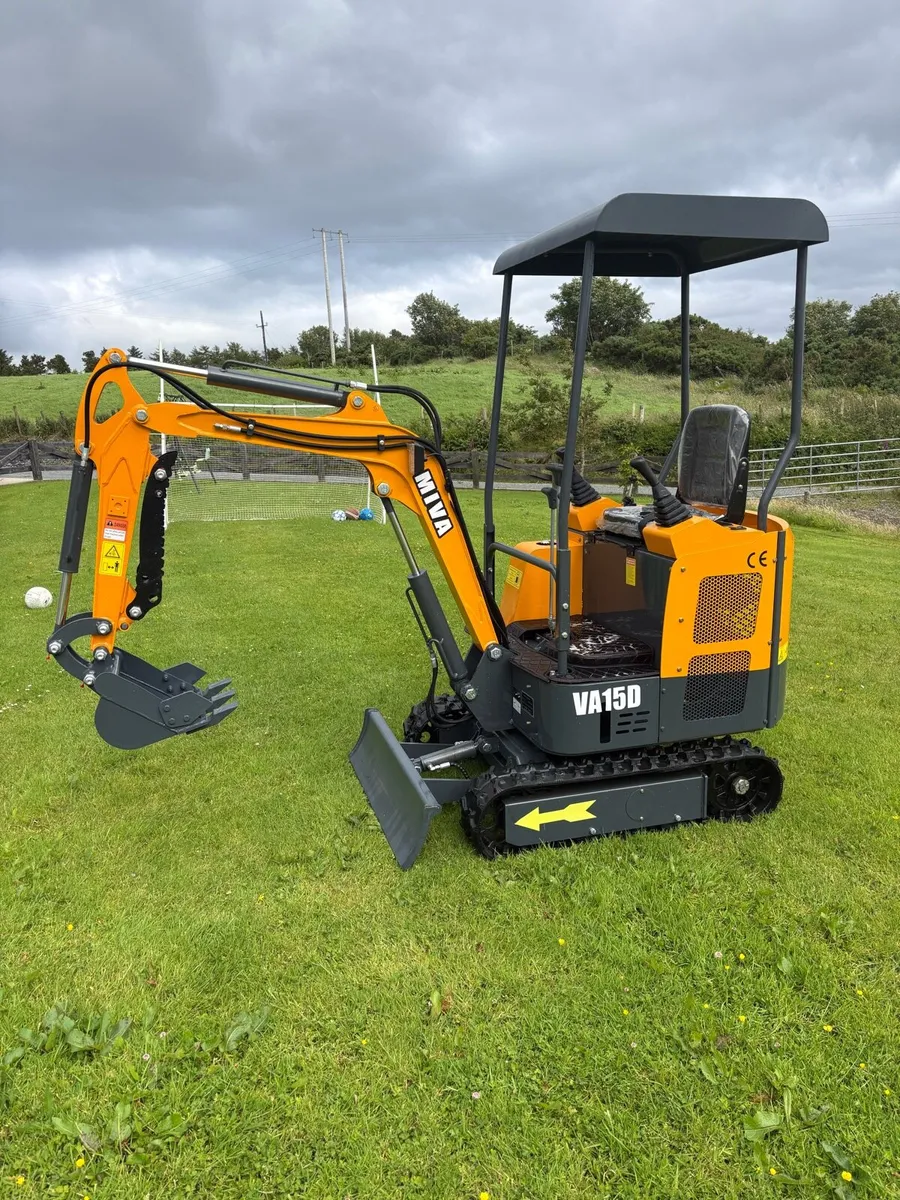 1.5/1.2T mini digger ❌NO VAT❌ - Image 2