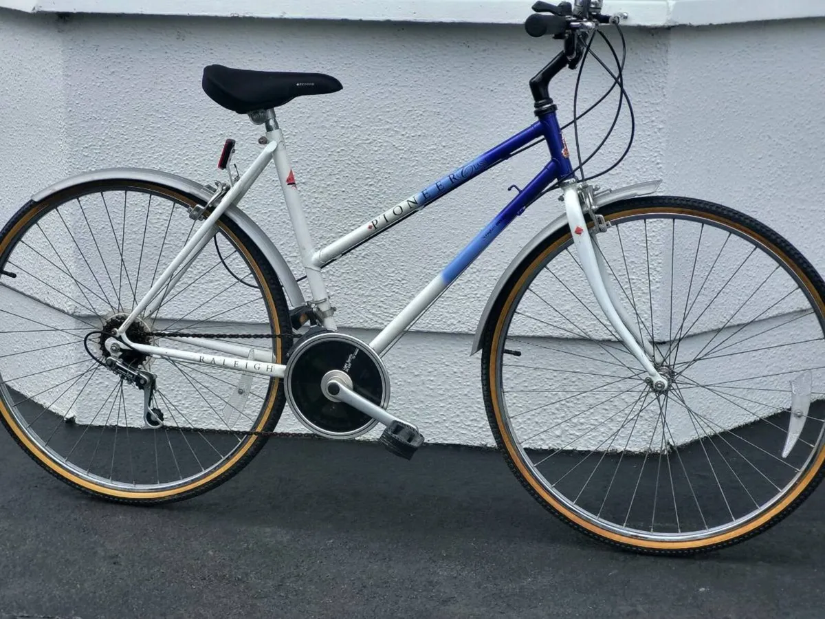 VINTAGE LADIES RALEIGH IN EX CONDITION - Image 1