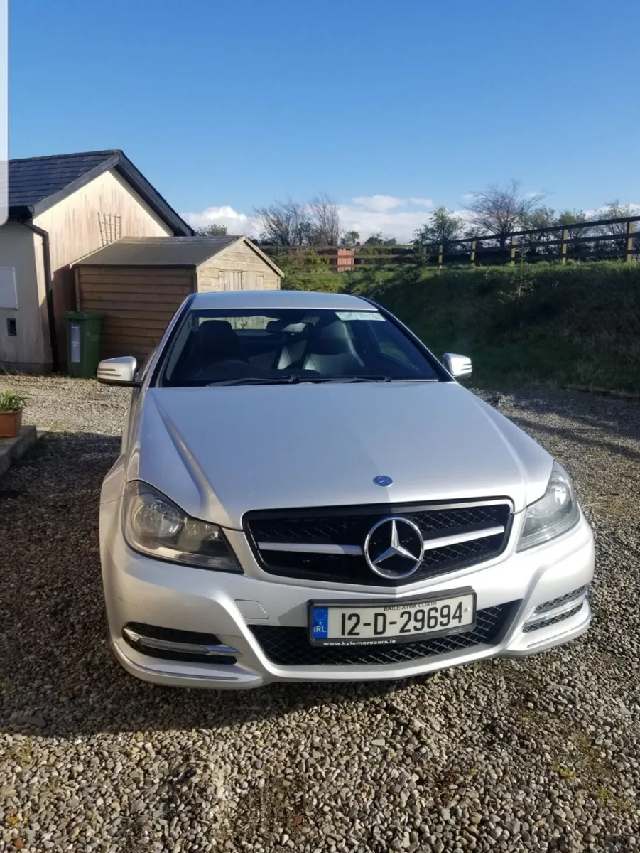 Mercedes C Class Coupe damaged - Image 3