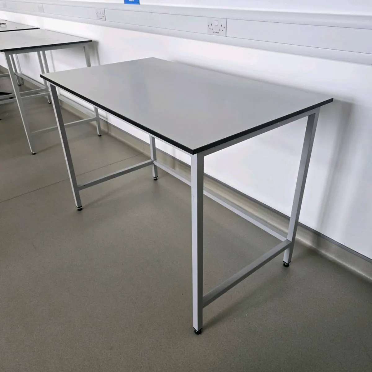 Lab benches x 39 like new - Image 1