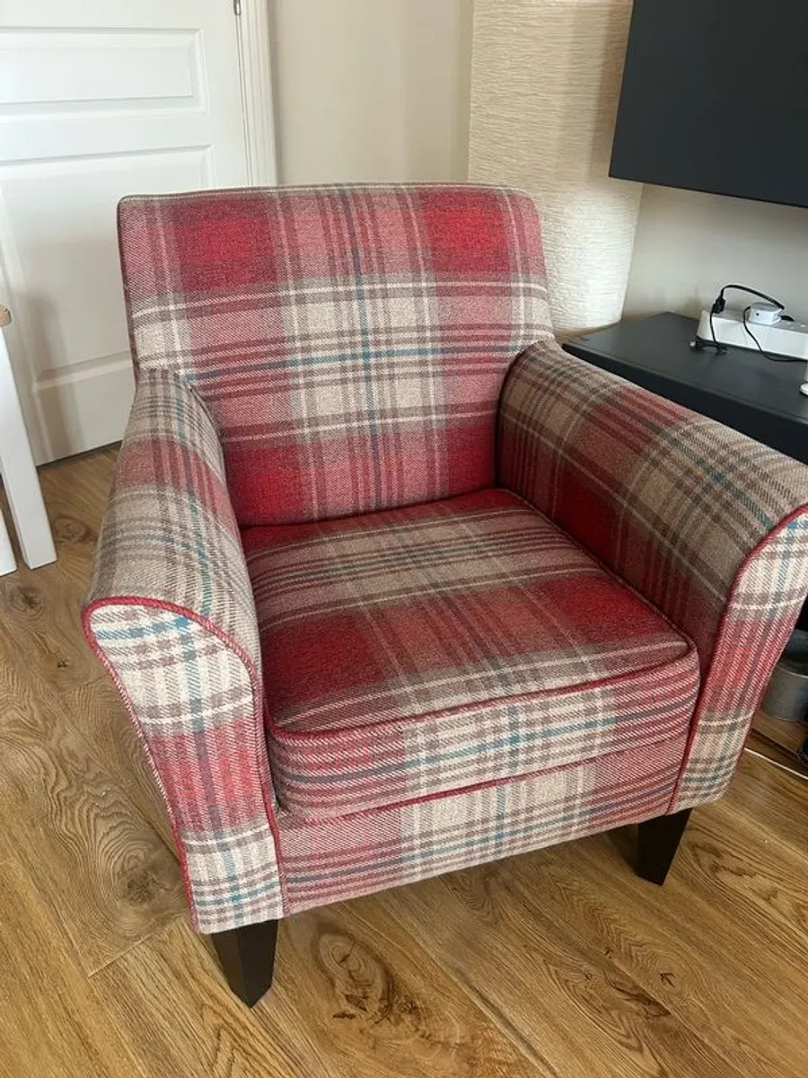 Next Armchair - Image 3
