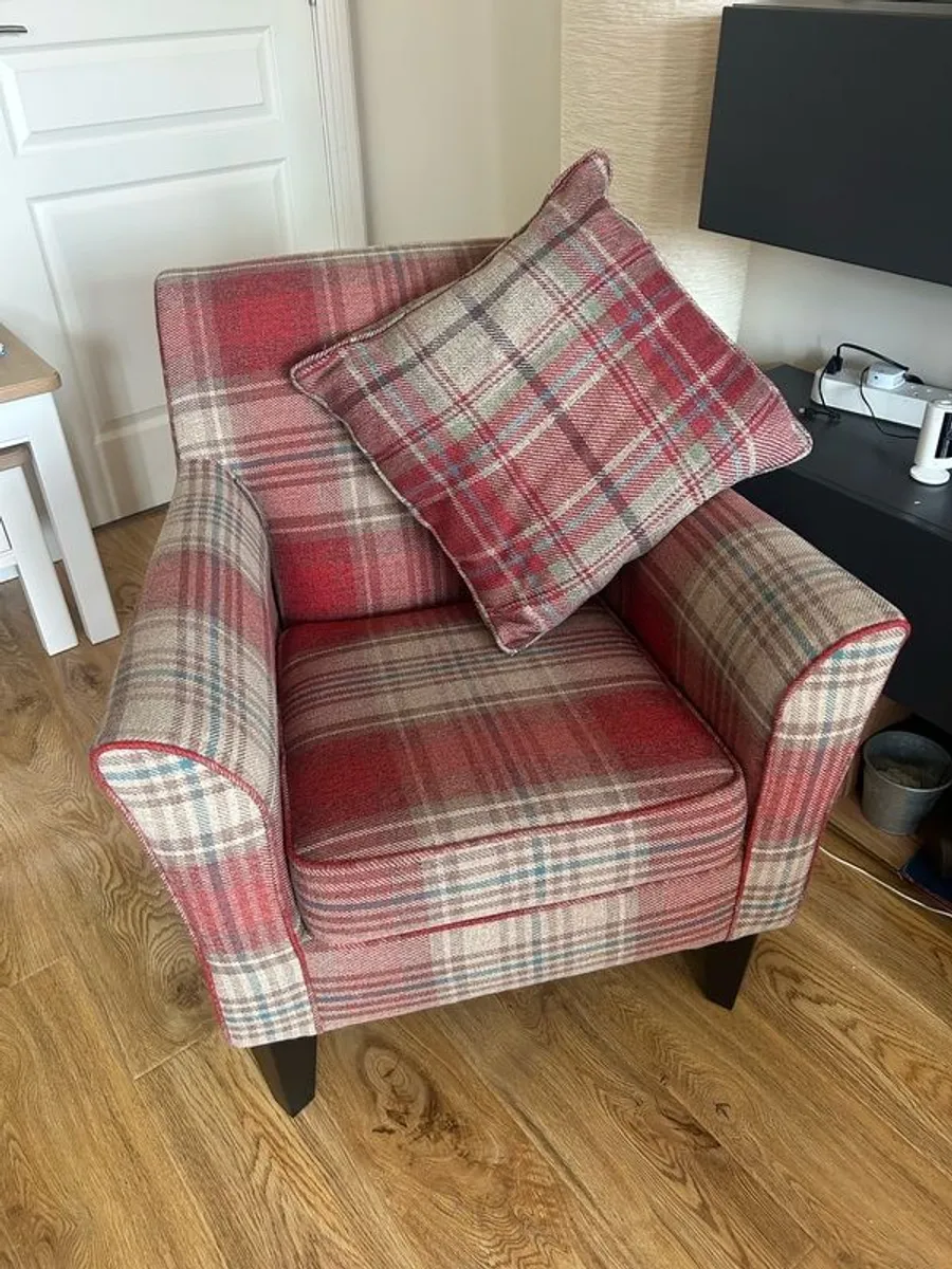 Next Armchair - Image 4