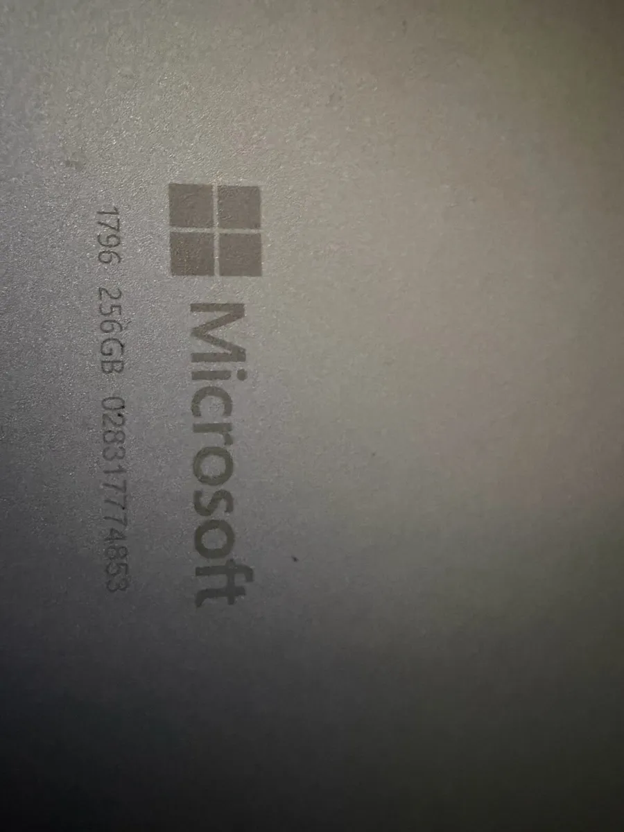 Microsoft Surface Pro - Image 4