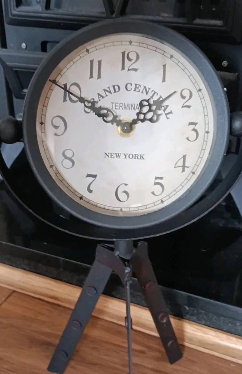 Vintage Industrial Tripod Table Clock Grand Centra - Image 1