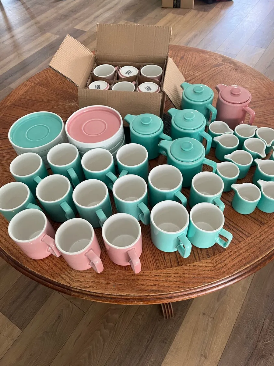 Olympia tea set - Image 1