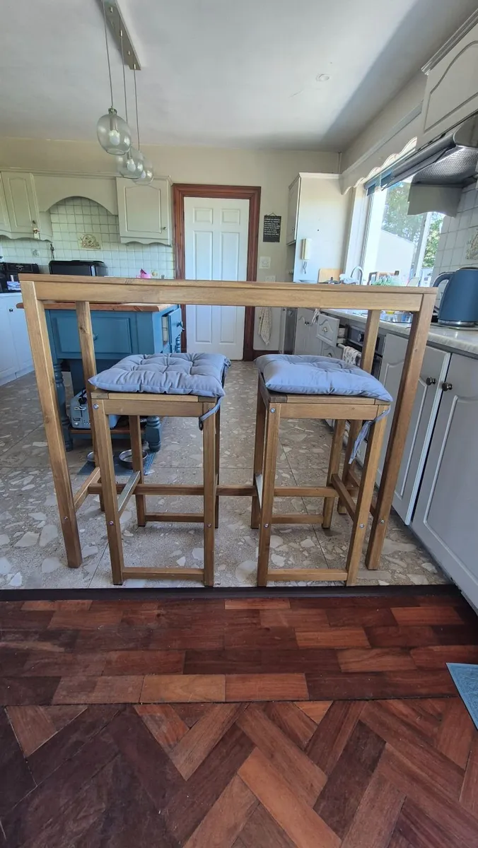 Breakfast bar - Image 1