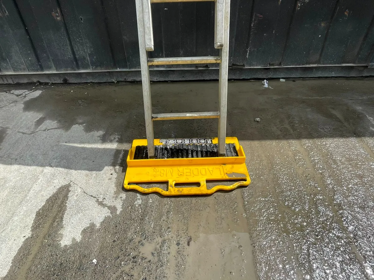Selection of Ladder M8s - Image 4
