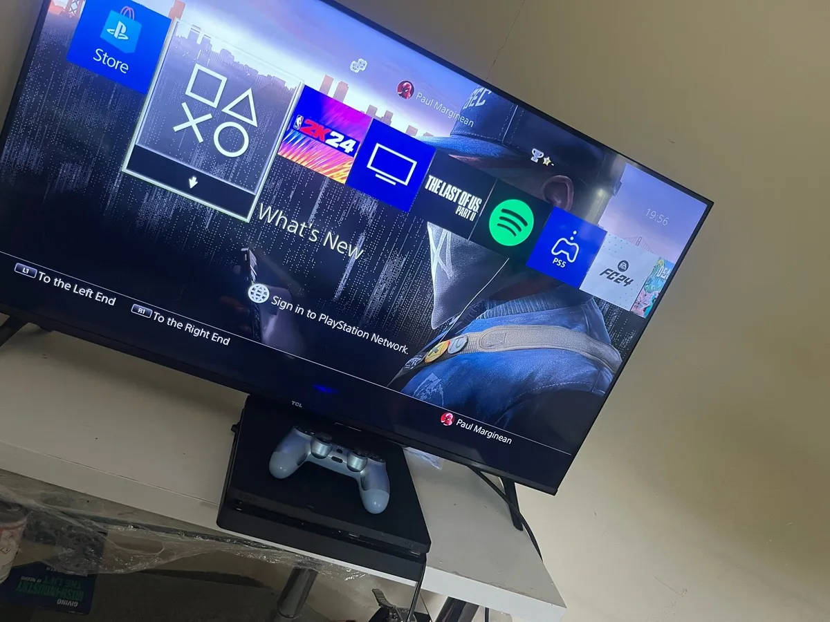 PlayStation 4 Slim 1 TB - light blue controller - Image 1