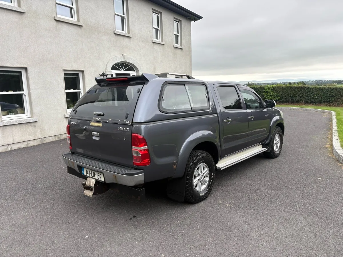 Toyota Hilux 3.0l d4d Invincible Mint Condition - Image 4