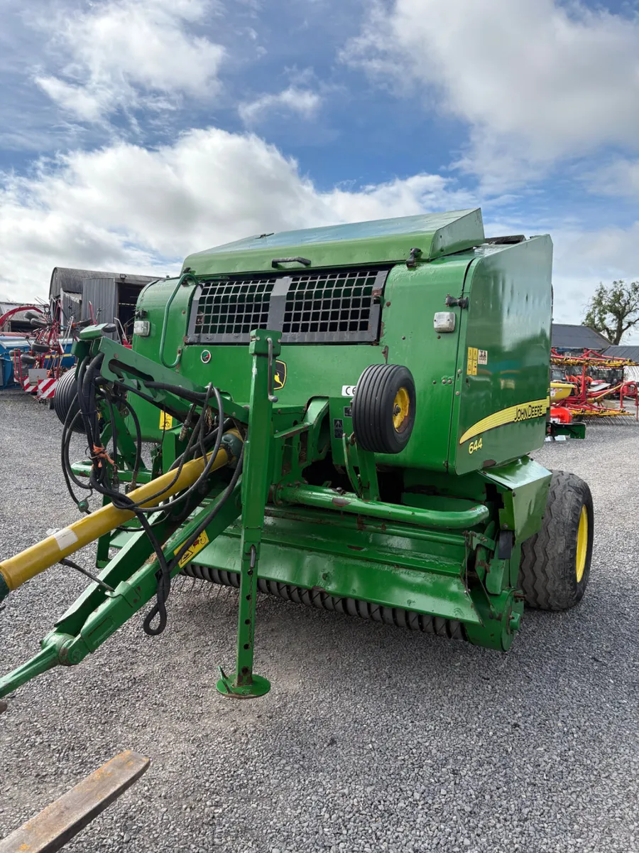 John  Deere Round Bailer - Image 1