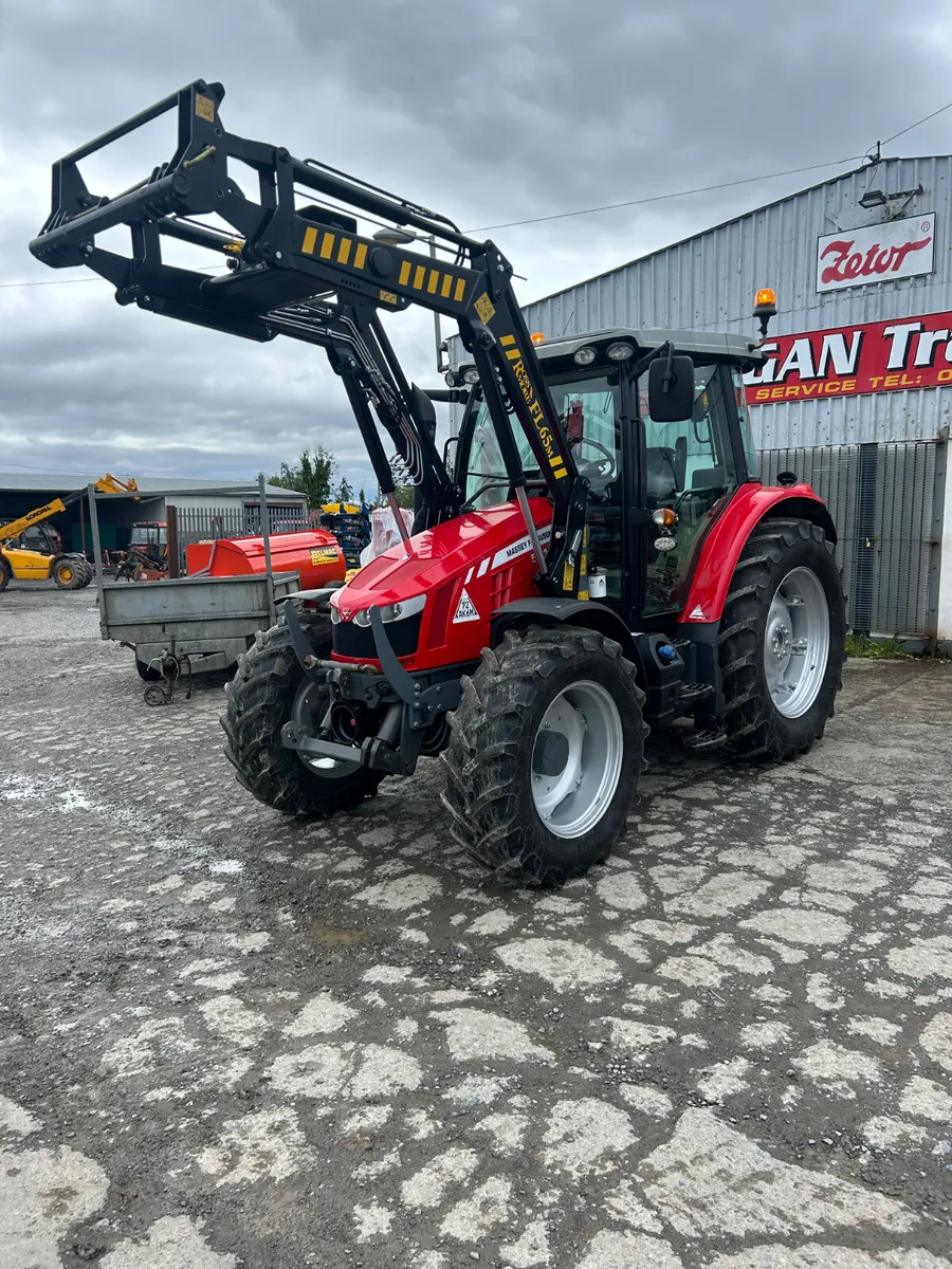 2015 Massey Ferguson 5611 c/w Loader - Image 1