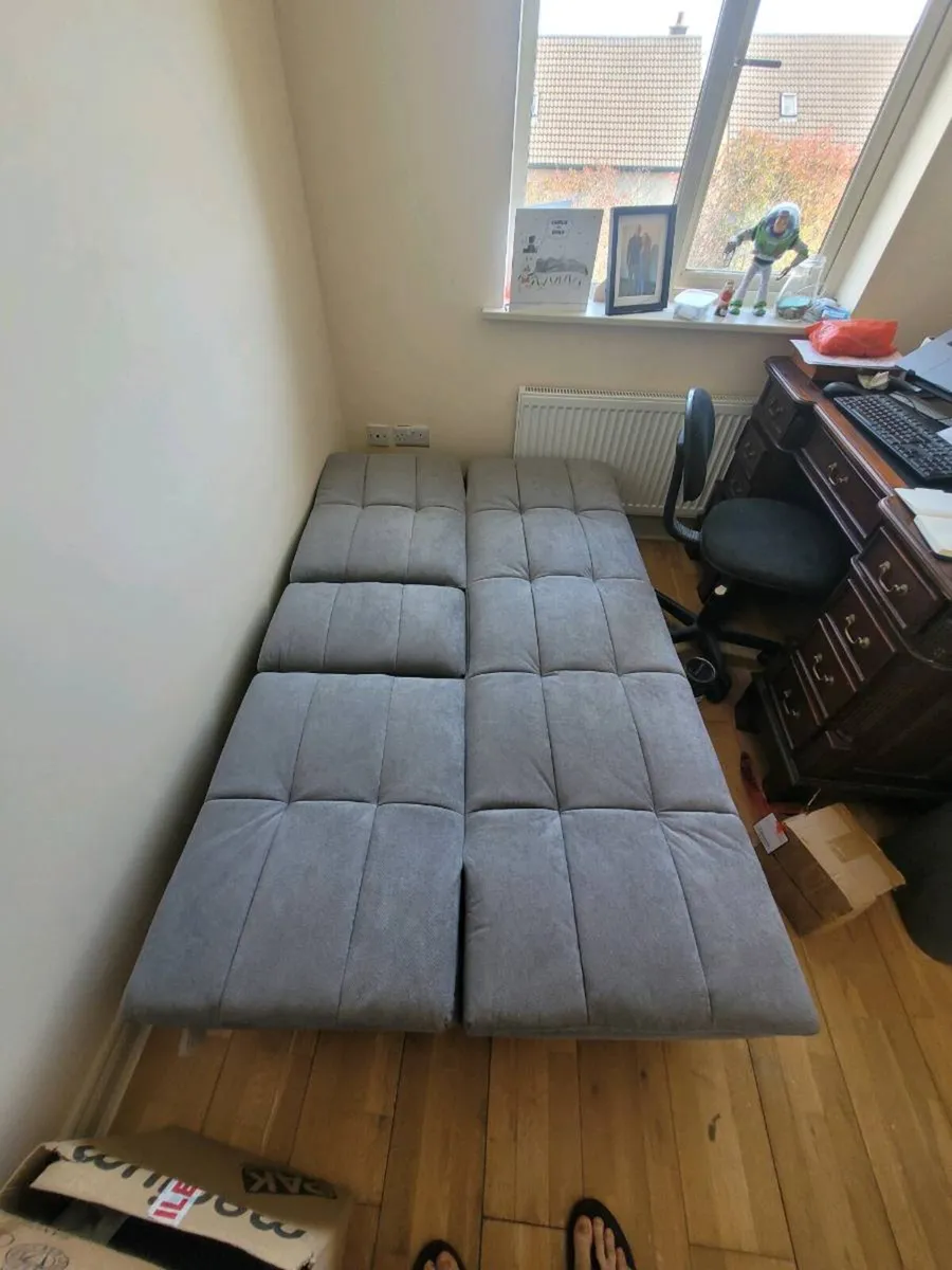 2 seater sofa bed - Image 4