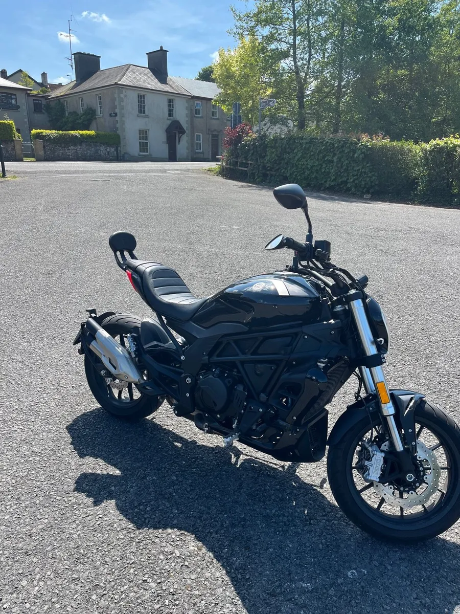 BENELLI 500cc 2023 - Image 3