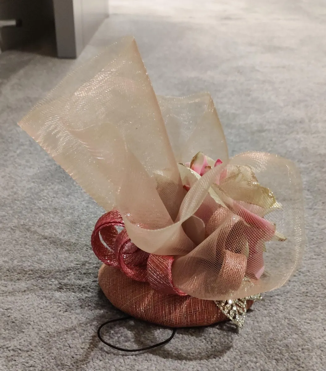 Headpiece for ladies day or formal event - Image 3