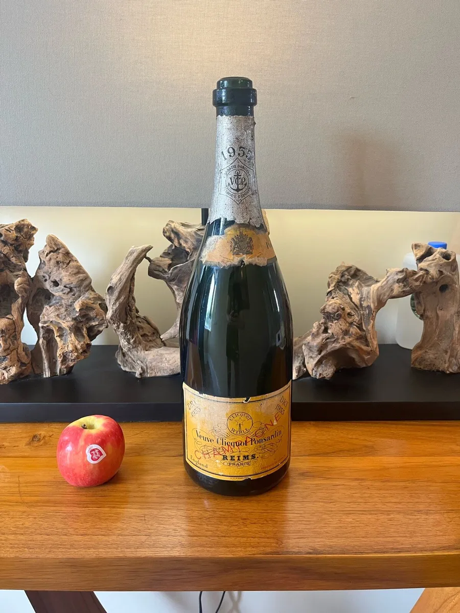 1955 Veuve Clicquot Ponsardin Magnum Empty - Image 1