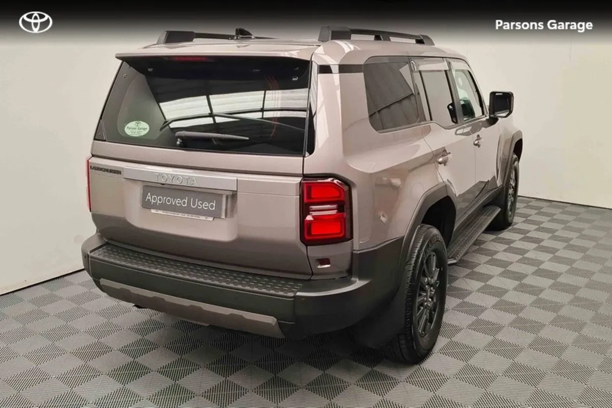 Toyota Land Cruiser Land Cruiser (N1) - Image 2