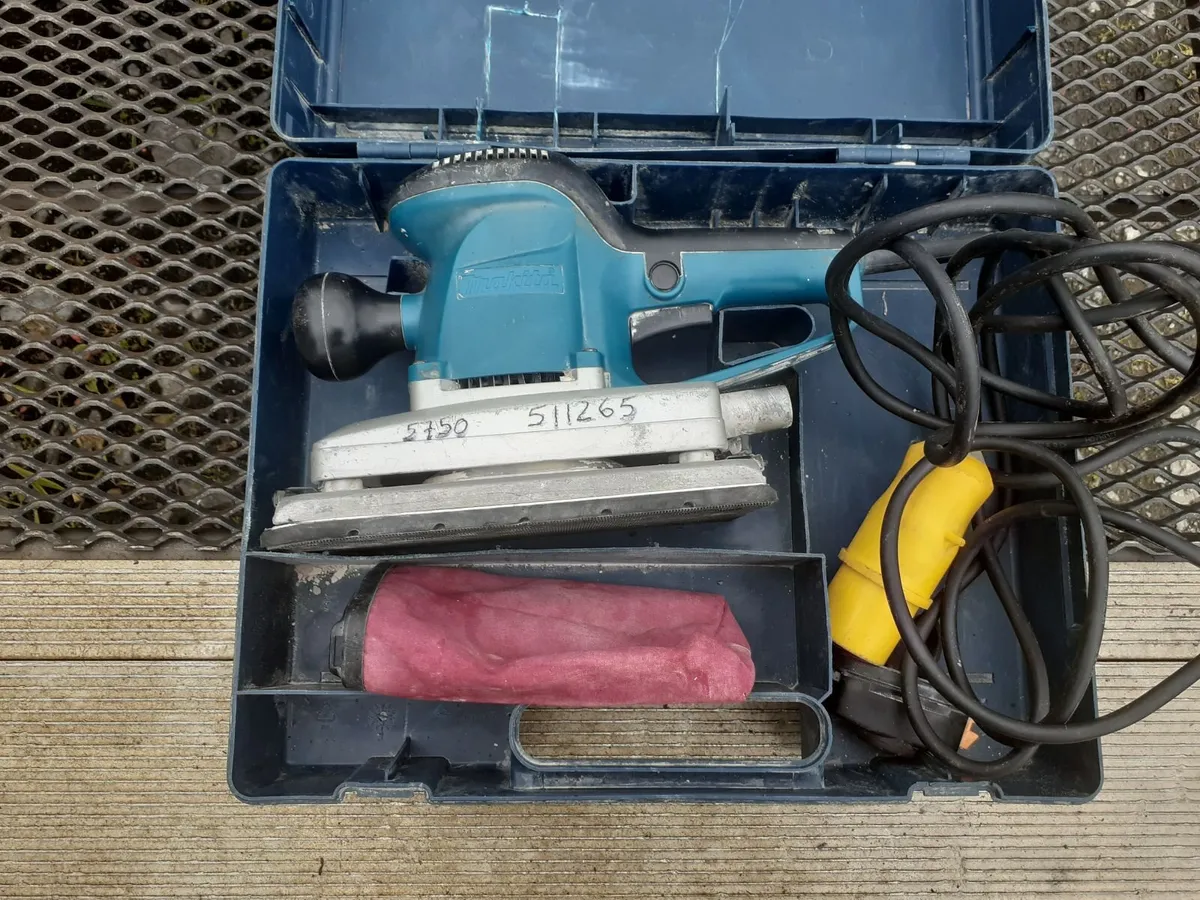 MAKITA BO4900 110V SANDER.. - Image 3