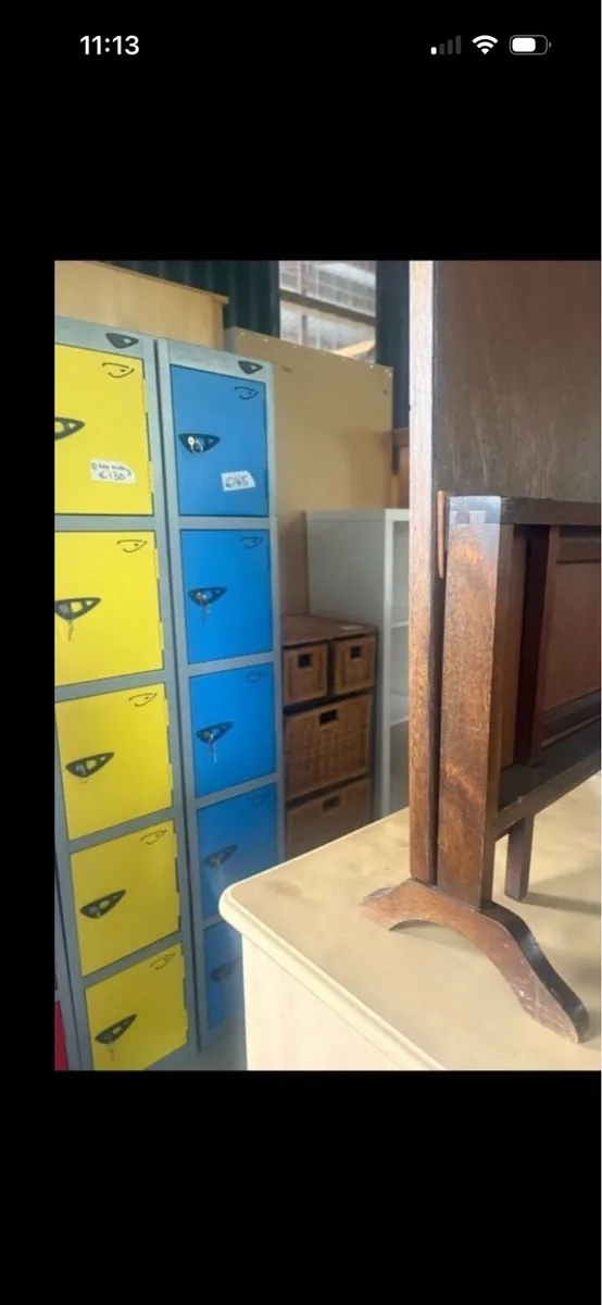 5 drawer locker with keys - Image 3