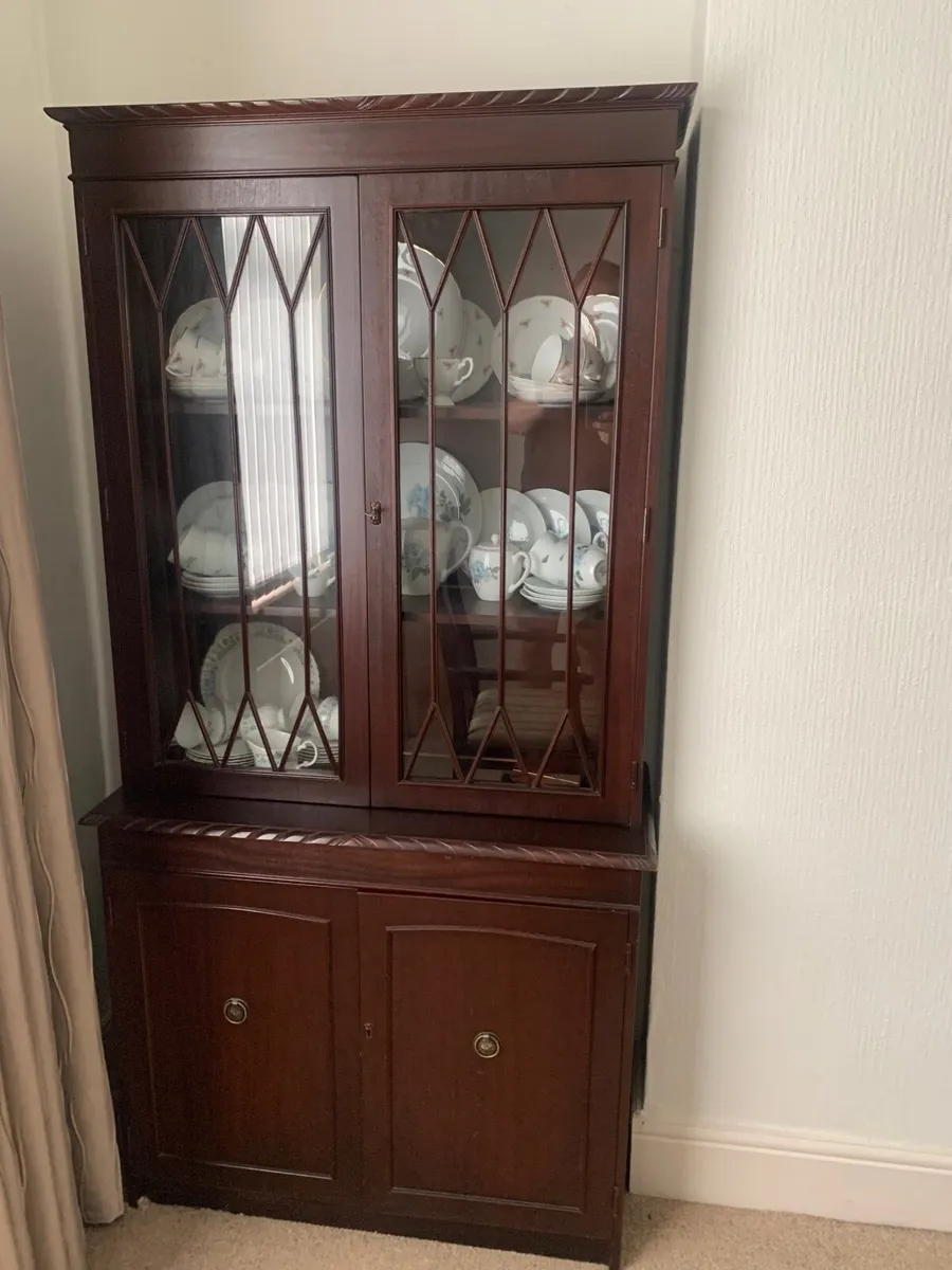 Excellent Dining Room Furniture - Image 4