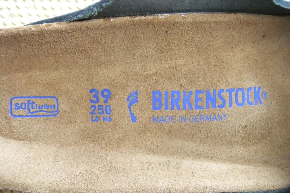 Birkenstock Unisex Star Wars Sandals Size 39 BNWT - Image 3