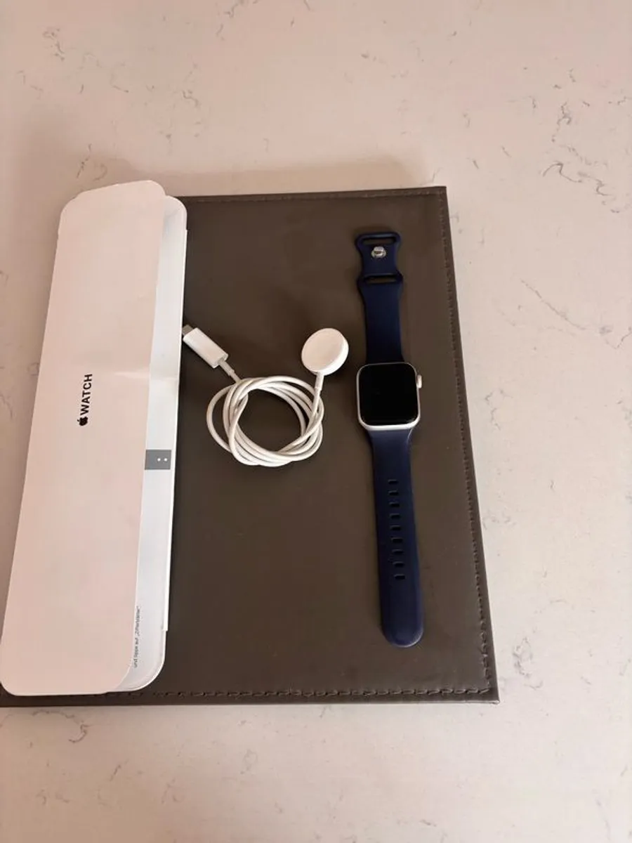Apple Watch SE 2nd gen, 40mm, gps - Image 2