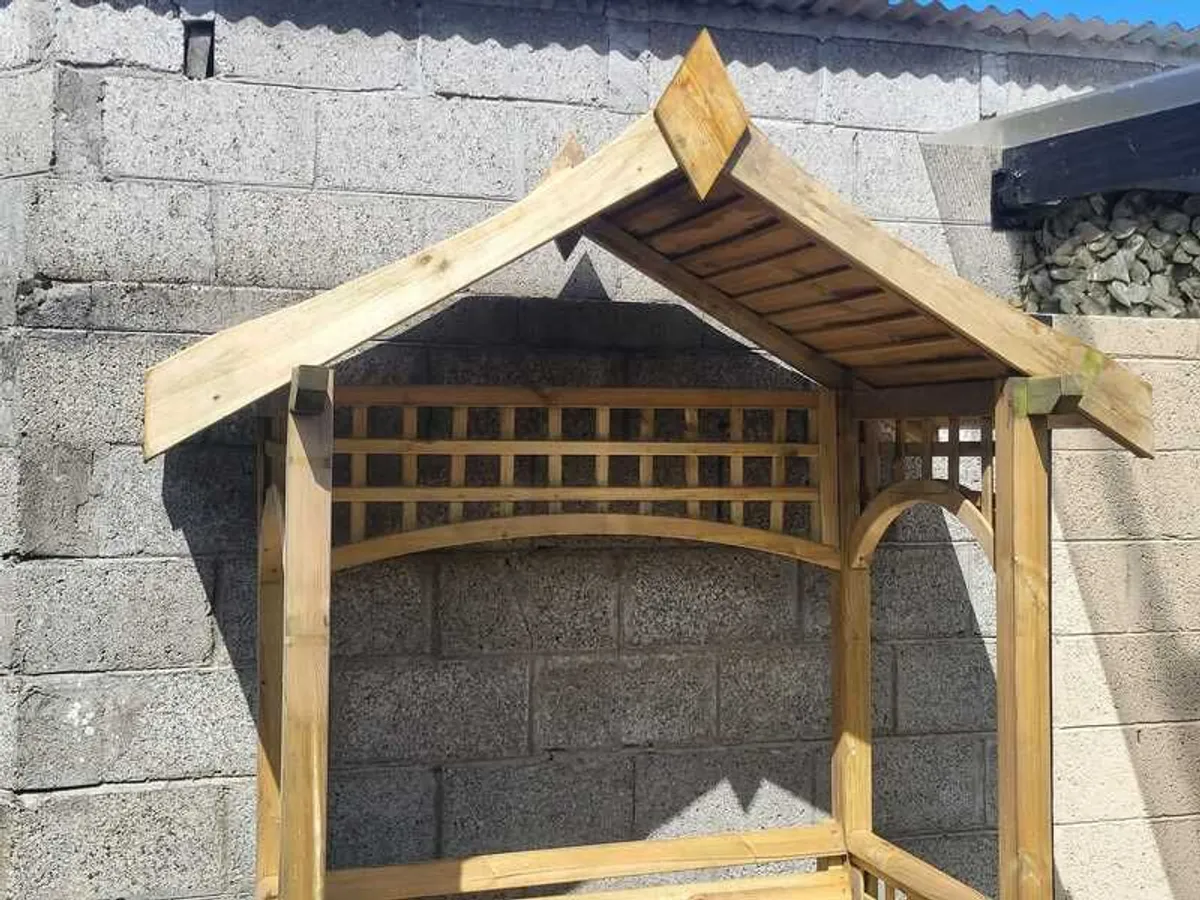 Seated Arbour - Image 3