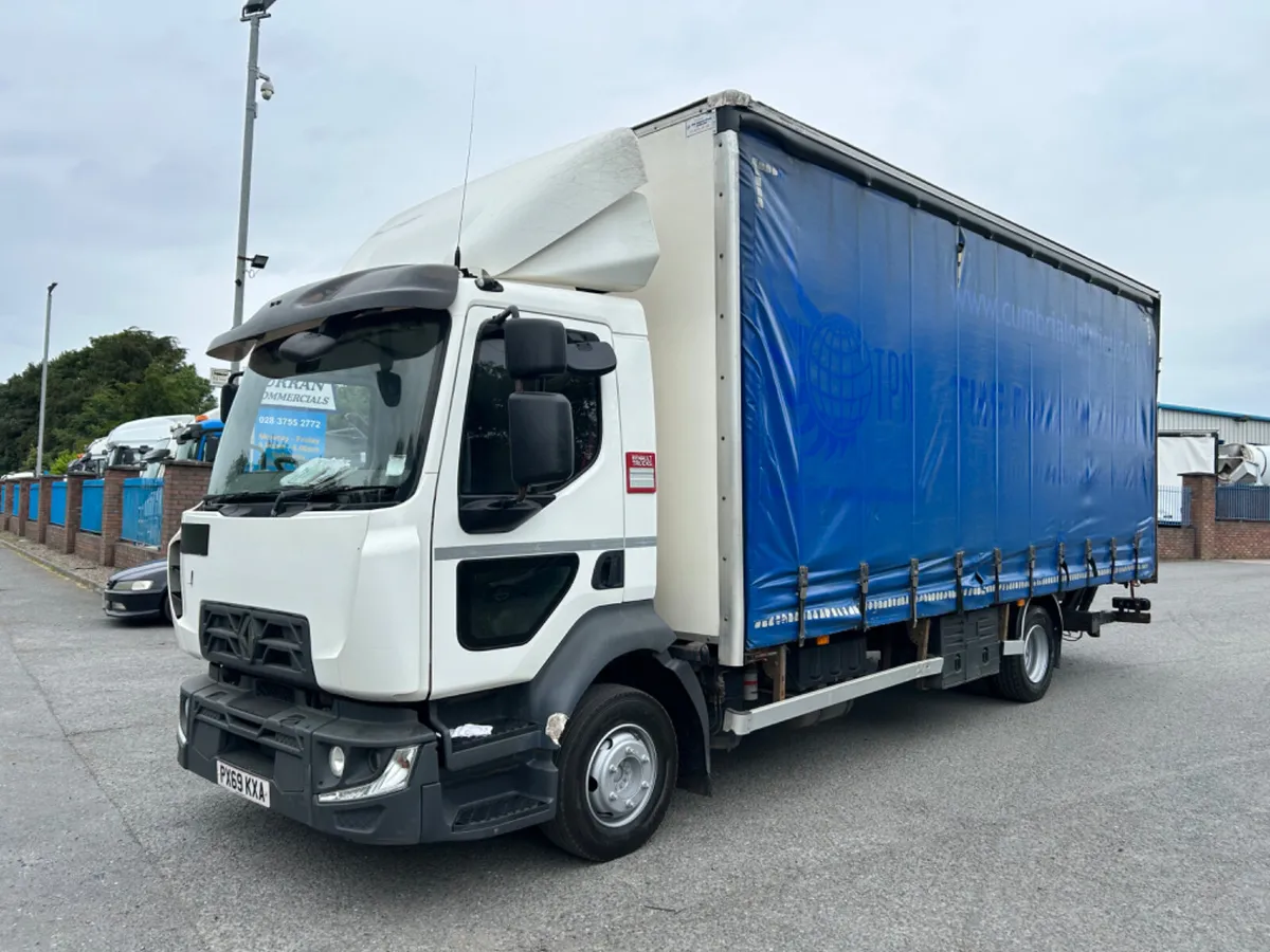 2019 Renault 12 ton Curtainsider with tail lift - Image 1