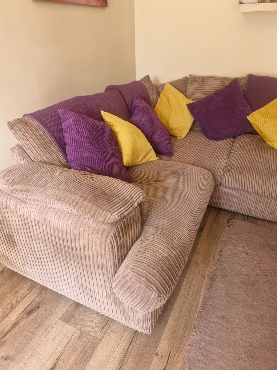 Corner Couch - Image 4