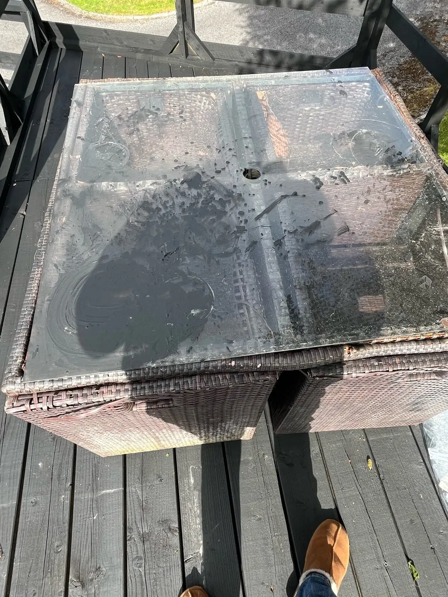 Patio furniture - Image 1