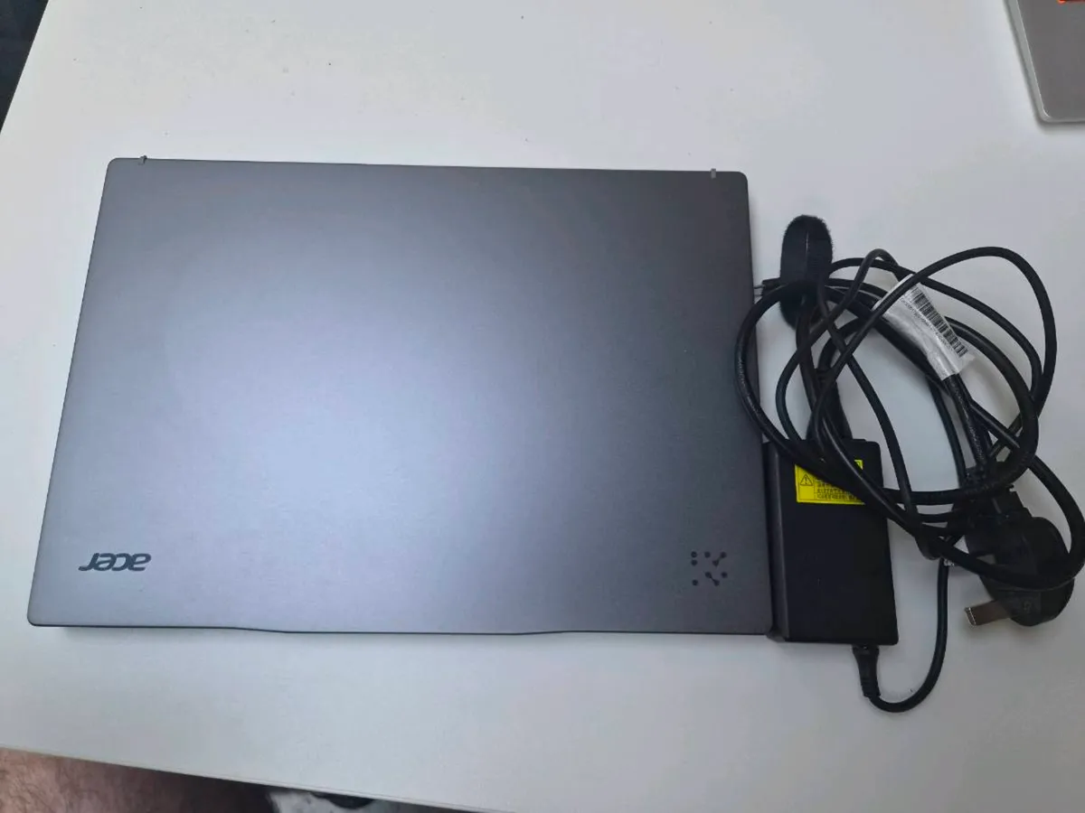 Acer Swift Go 14 AI Laptop - Image 4