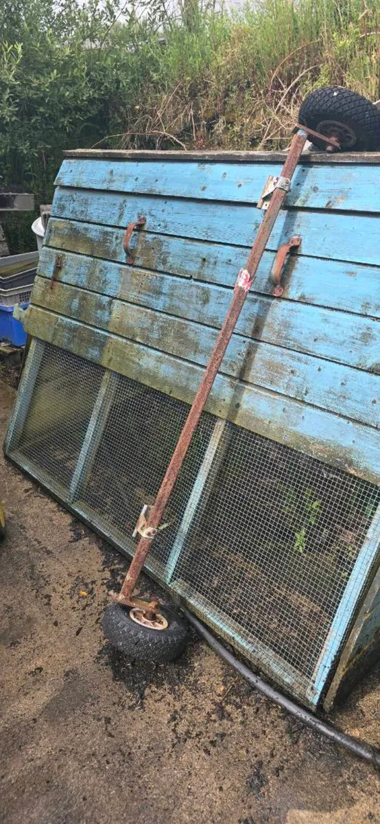 Chicken Coop - Image 1