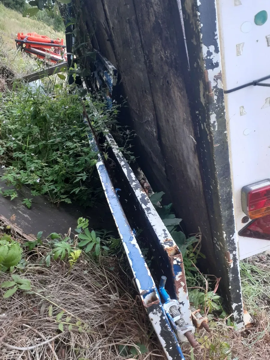 TRAILER 10FT X 5FT 6 DOUBLE AXLE - Image 2