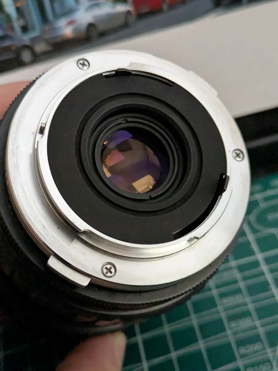 Olympus OM-System S Zuiko 35-70mm 1:4 zoom lens - Image 2
