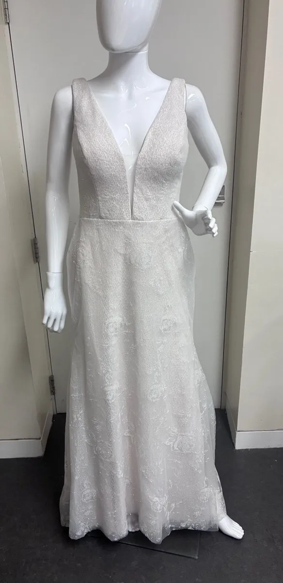 Wedding dress - Image 1