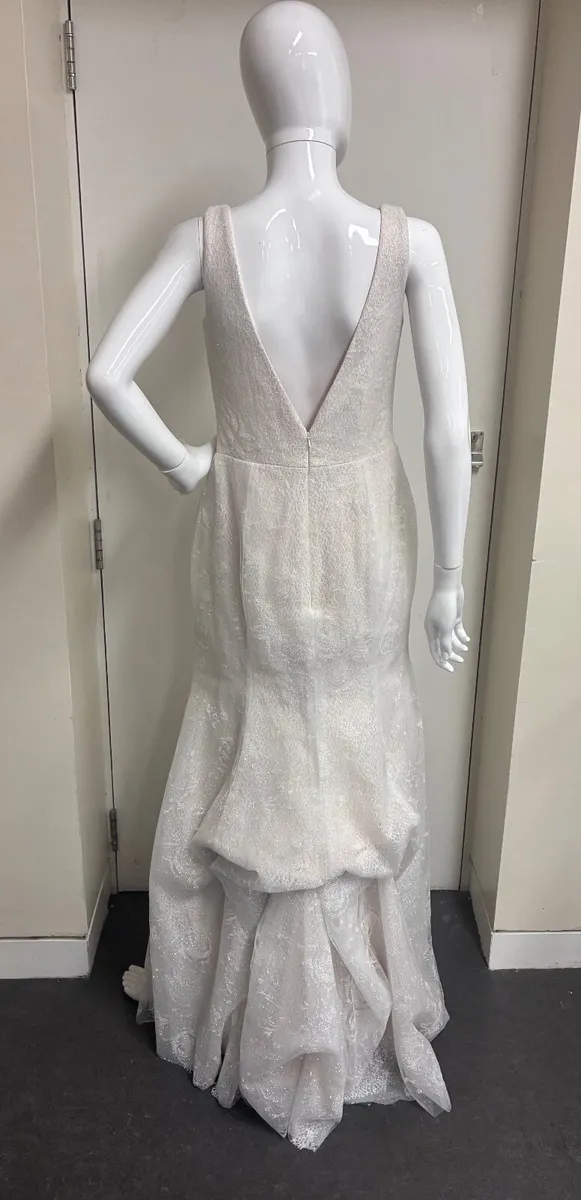 Wedding dress - Image 3