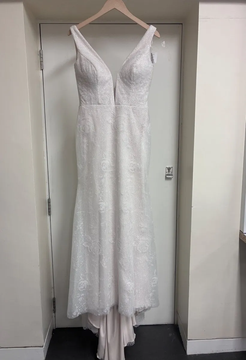 Wedding dress - Image 4