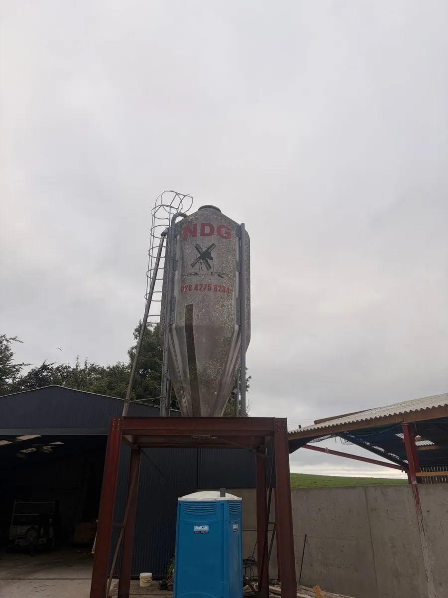 Meal bin - Image 1