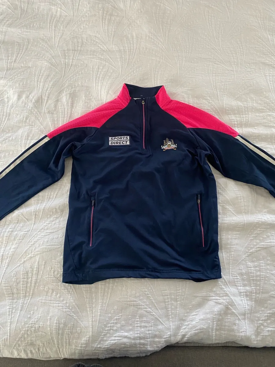 Kids Cork Gaa zip top, T-shirt and legs - Image 2