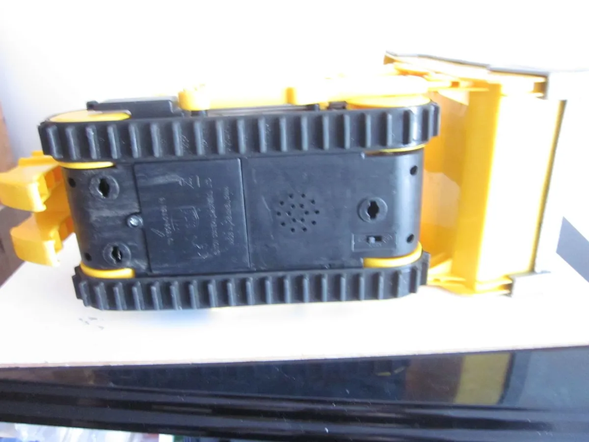 CAT Caterpillar Construction Bulldozer Toy Sounds - Image 3