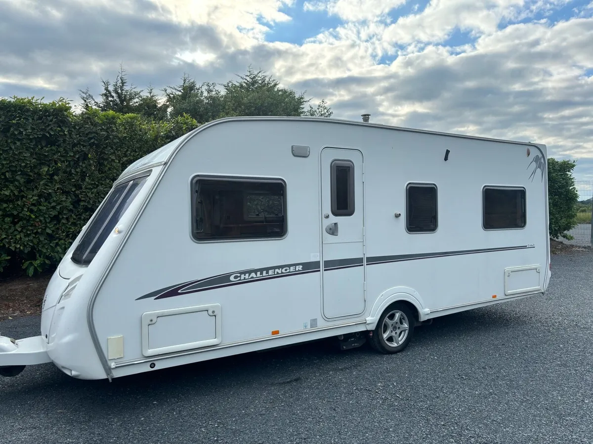 SWIFT CHALLENGER 540 FIXED BED YEAR 2011 - Image 1