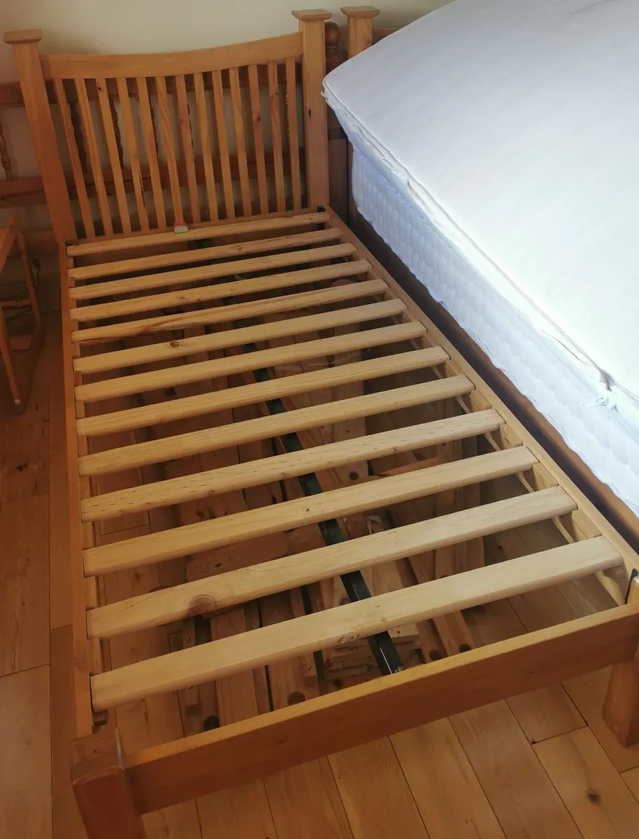 Single timber frame bed(s)